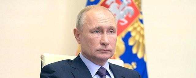 Путин распорядился решить вопросы по повышению пенсий, поддержки семей и бизнеса