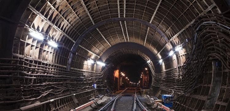 В Петербурге на «синей» ветке метро произошло задымление