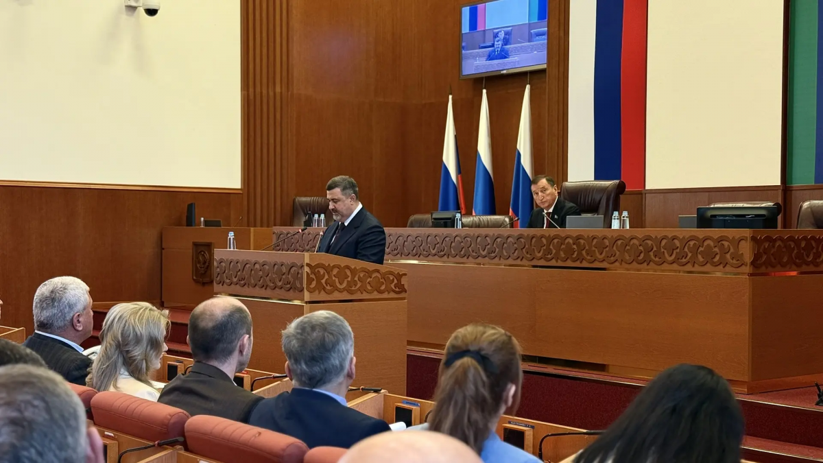 Врио Главы Дагестана Федор Щукин поздравил Заура Аскендерова с избранием на должность Председателя Народного Собрания республики восьмого созыва