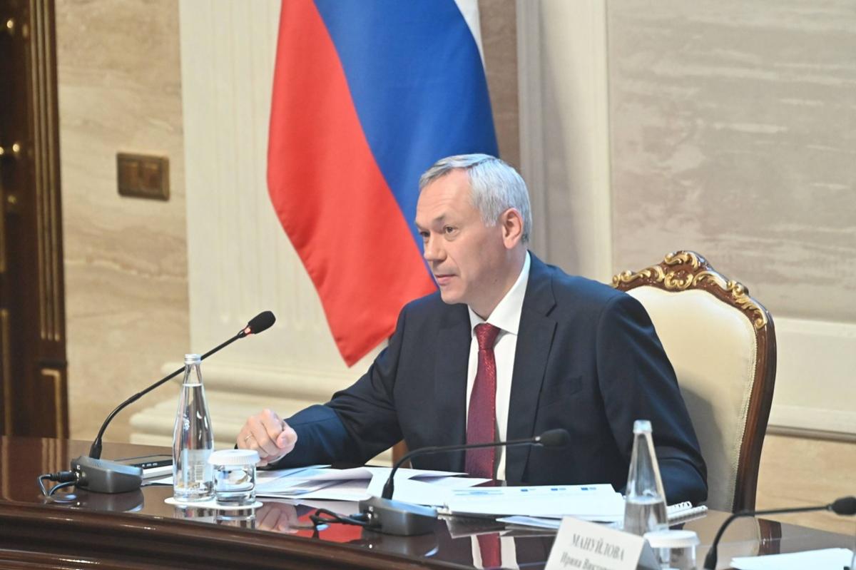 Андрей Травников поздравил новосибирских энергетиков с их профессиональным праздником