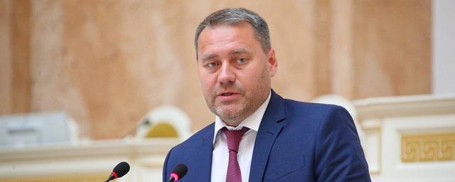 Бельский объяснил повышение зарплат петербургским депутатам и чиновникам «работой с утра до ночи»