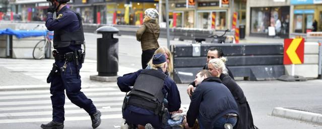 Число жертв теракта в Стокгольме увеличилось до пяти человек