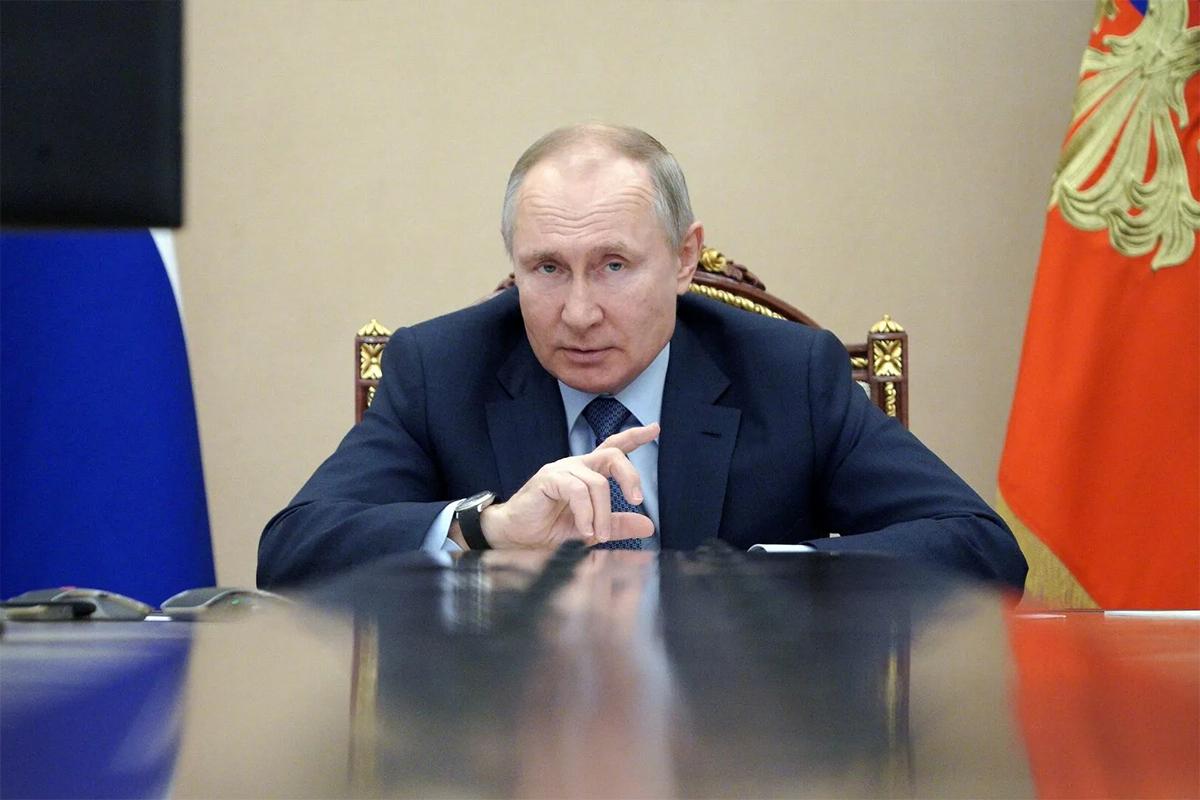 Путин призвал привести дорожные нормативы в порядок