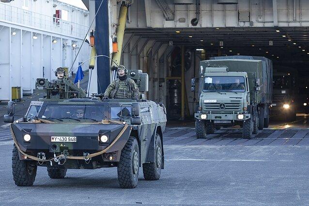 Литва закупает у Германии военные грузовики для укрепления обороны