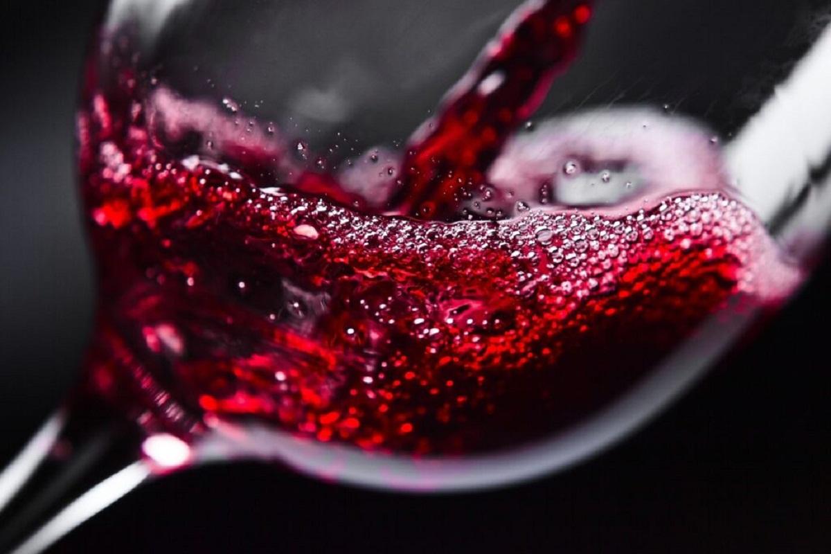 Кардиолог Соколов рассказал о пользе красного вина