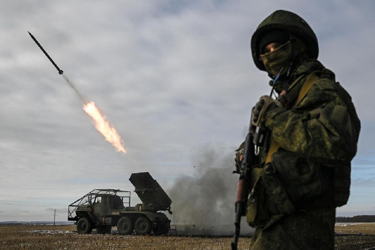 Эксперт рассказал об угрозах в связи с объявленным Путиным перемирием в честь юбилея Победы