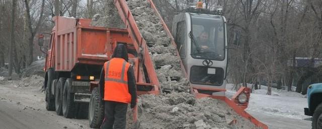 Из Новосибирска за праздники вывезли 156 тысяч кубометров снега