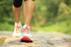 Названы 2 ключевых правила ходьбы для снижения веса