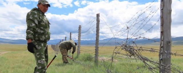 Колючую проволоку на границе с Монголией в Республике Алтай ликвидируют
