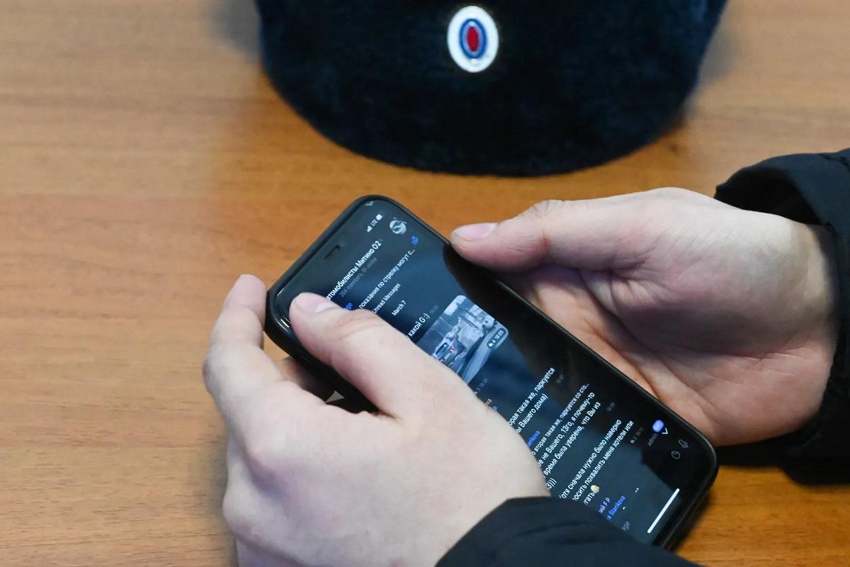 Уволенный за песни полицейский считает, что его подставили