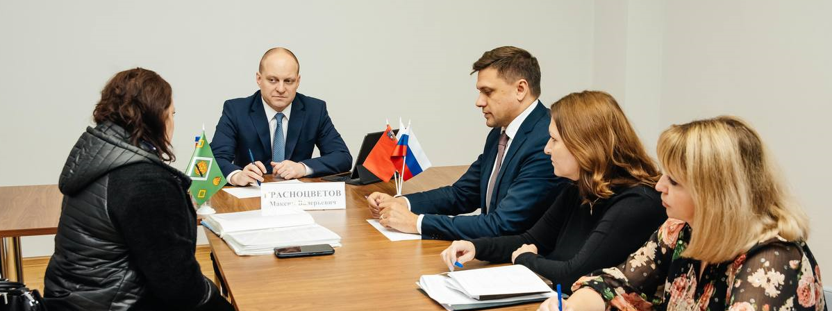 Глава г.о. Пушкинский Максим Красноцветов провел прием граждан в Ивантеевке
