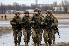 «Крылья НАТО над Одессой»: 2000 британских и французских десантников держат купола наготове, пока Украина роет рвы под фортецию