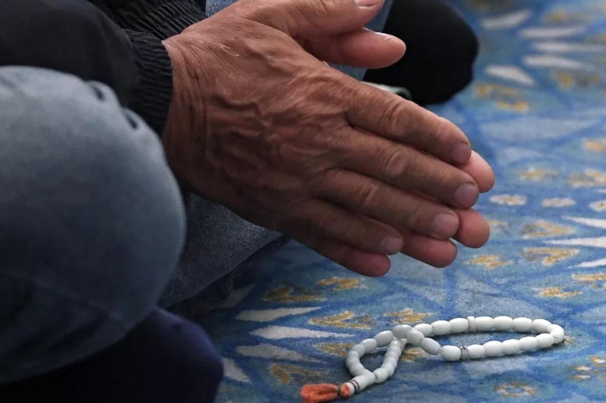 Россиянка обнаружила место для намаза в сданной мигрантам студии