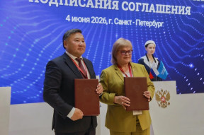 Глава Тывы Владислав Ховалыг подписал соглашение о сотрудничестве с представителями Республики Беларусь в торгово-экономической, научно-технической и социально-культурной сферах