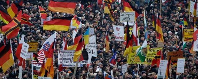Жители Лейпцига вышли на митинг против прибывающих беженцев с Украины