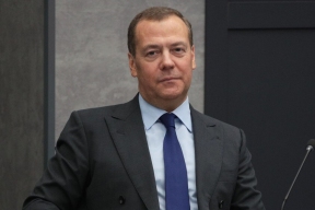 Медведев объяснил, почему сейчас бессмысленно вести переговоры с Западом
