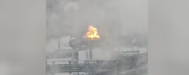В Ангарске пожар на нефтеперерабатывающем заводе охватил 250 квадратных метров