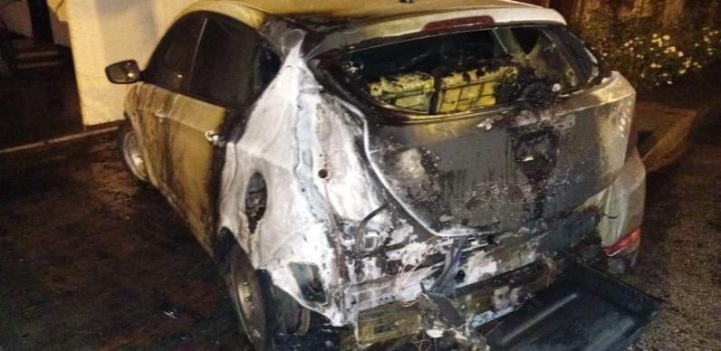 В Геленджике приезжий поджег чужой автомобиль из-за конфликта на дороге с его владелицей
