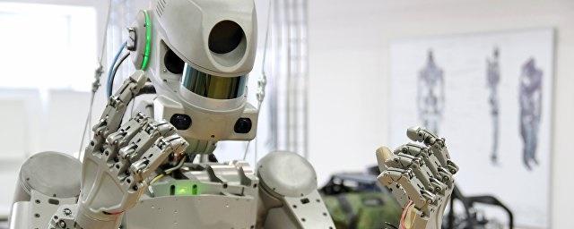 Студенты из РФ научили робота Федора преодолевать полосу препятствий