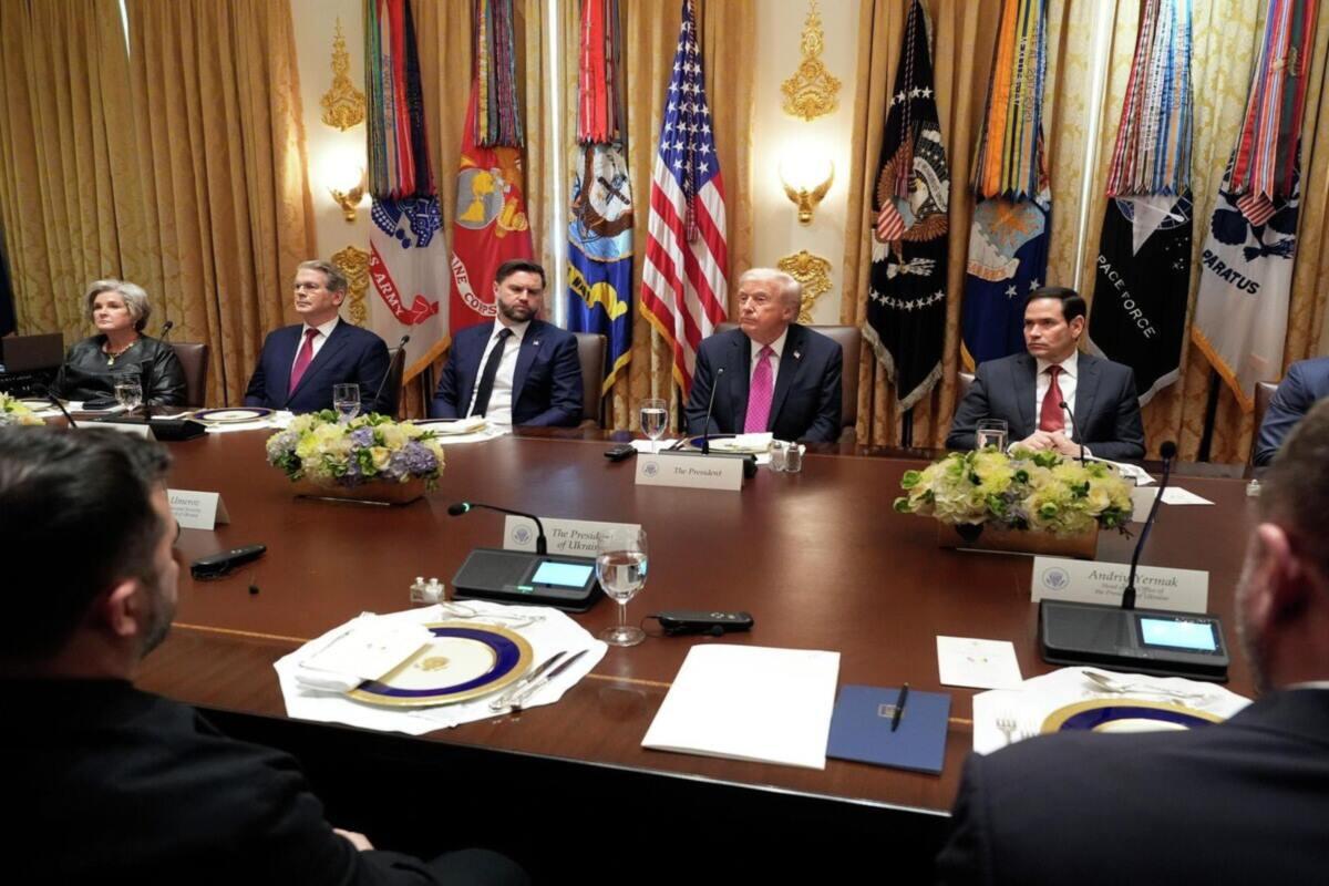 Axios: Трамп проявил жесткость на встрече с Зеленским в Белом доме