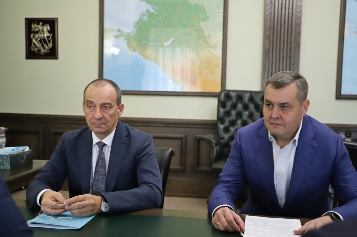 Юрий Бурлачко провел встречу с главой Приморско-Ахтарского муниципального округа