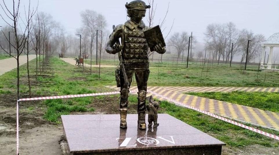 В Моздоке демонтировали памятник участникам СВО, который раскритиковали горожане