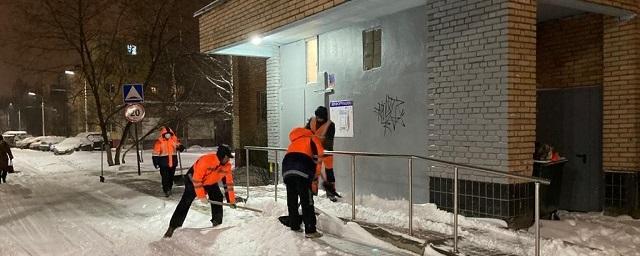 В Раменском ведется уборка городских улиц от снега