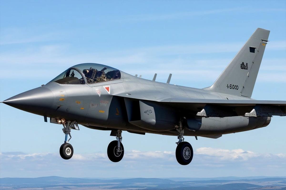 Итальянский самолет с русскими корнями: Индонезия вооружится M-346, созданным на базе советского планера