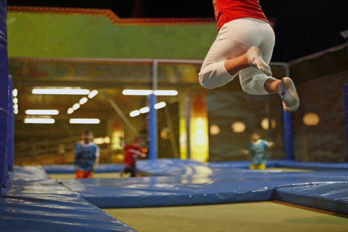 Закрылся батутный центр в Челябинске, где был тяжело травмирован семилетний ребенок