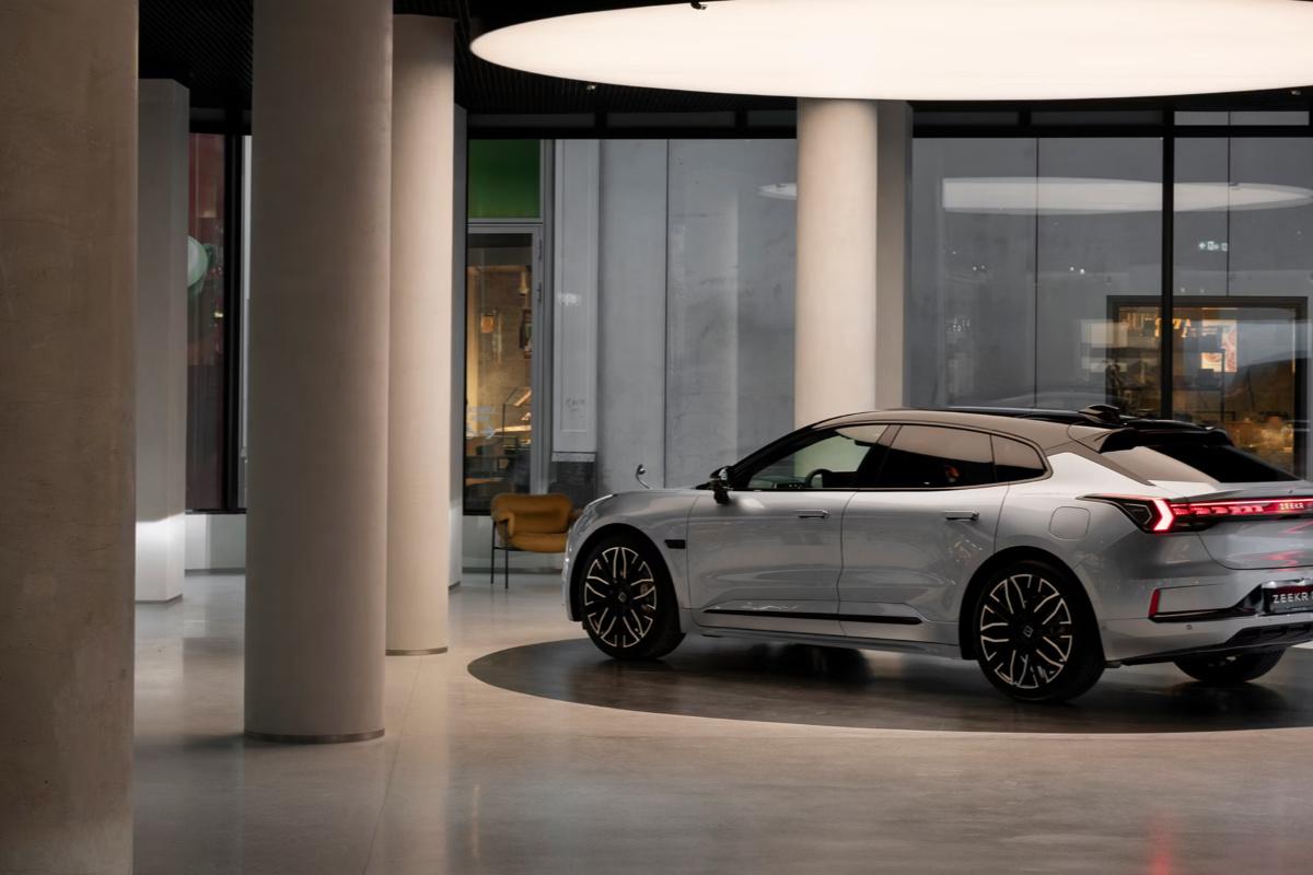 Китайский бренд Zeekr в скандале: подержанные авто продавали как новые