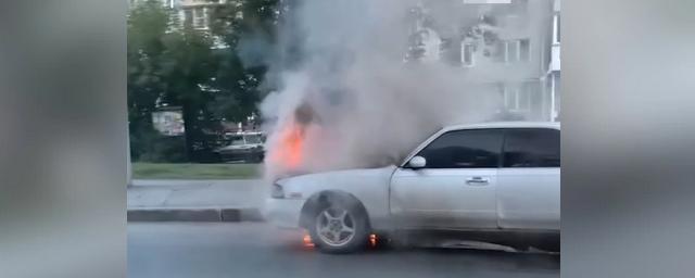 В Новосибирске на улице Дуси Ковальчук сгорел автомобиль