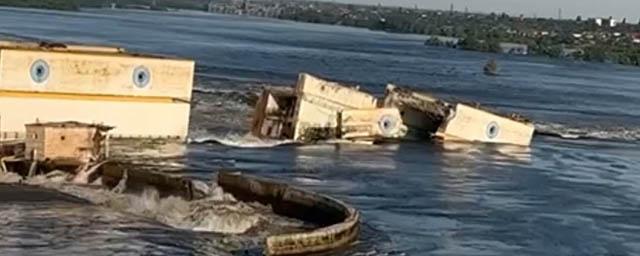 Глава Новой Каховки Леонтьев: В районе поврежденной ГЭС вода в Днепре поднялась на 10 метров