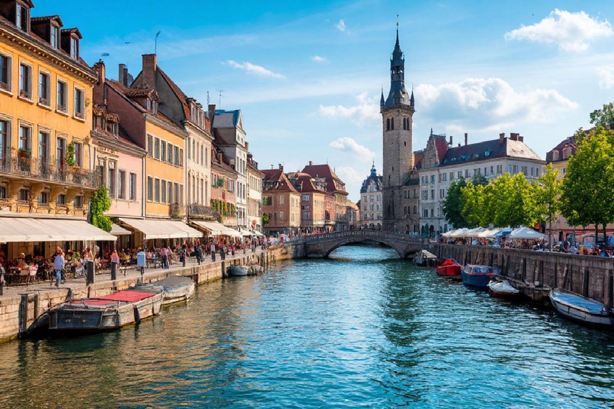 Skyeng выяснил, куда ездят россияне с идеальным английским