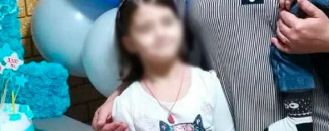 Пропавшую на Кубани девочку нашли живой в яме общественного туалета