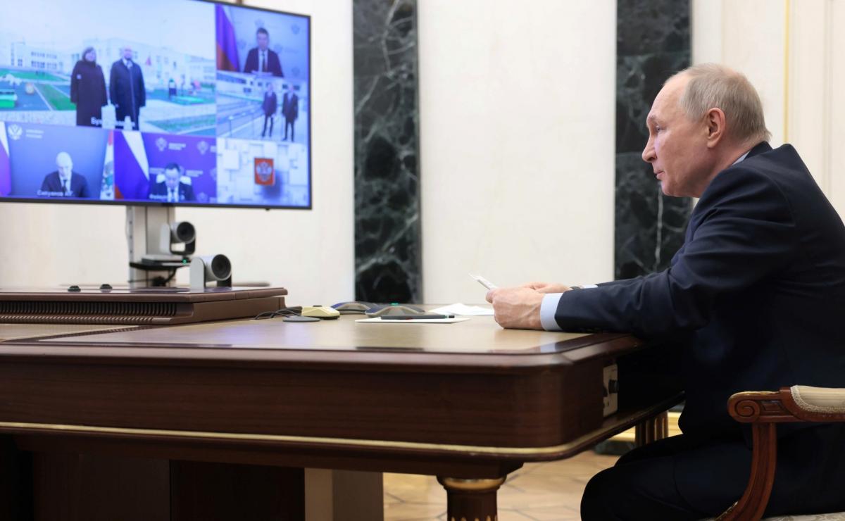 Путин подписал закон о наказании за дискредитацию участников спецоперации