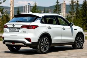 Электрическая лихорадка не спадает: продажи гибридов и электрокаров в России взлетели на 71%