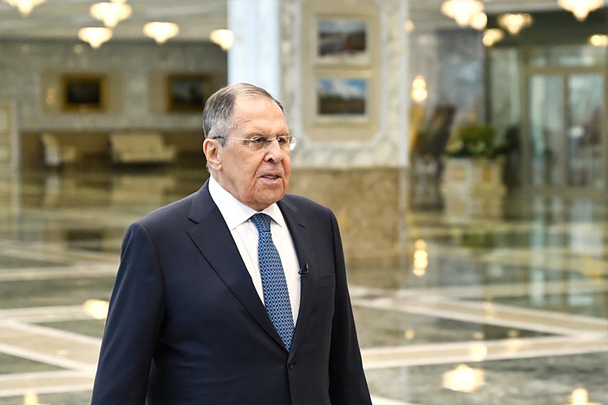 Лавров заявил, что Европа хочет поражения России, а статью для Politico в итоге опубликовал в своем журнале