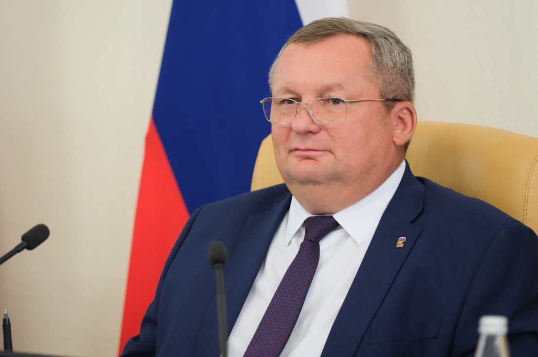 «Вся работа идет на основе прямых обращений родителей»: Председатель Думы Астраханской области Игорь Мартынов рассказал о мерах поддержки семей с детьми-инвалидами в регионе