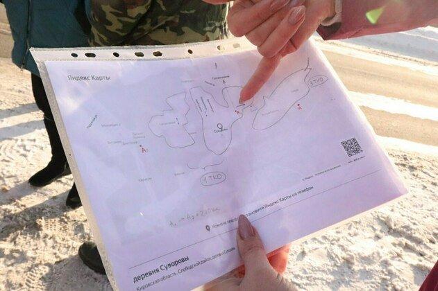 Жители кировской деревни Суворовы вынуждены по 2 км ходить пешком, чтобы добраться до областного центра