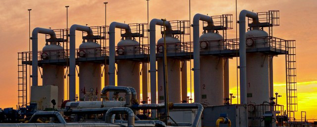 Цены на газ в Европе взлетели до рекордных $2500 за тысячу кубометров
