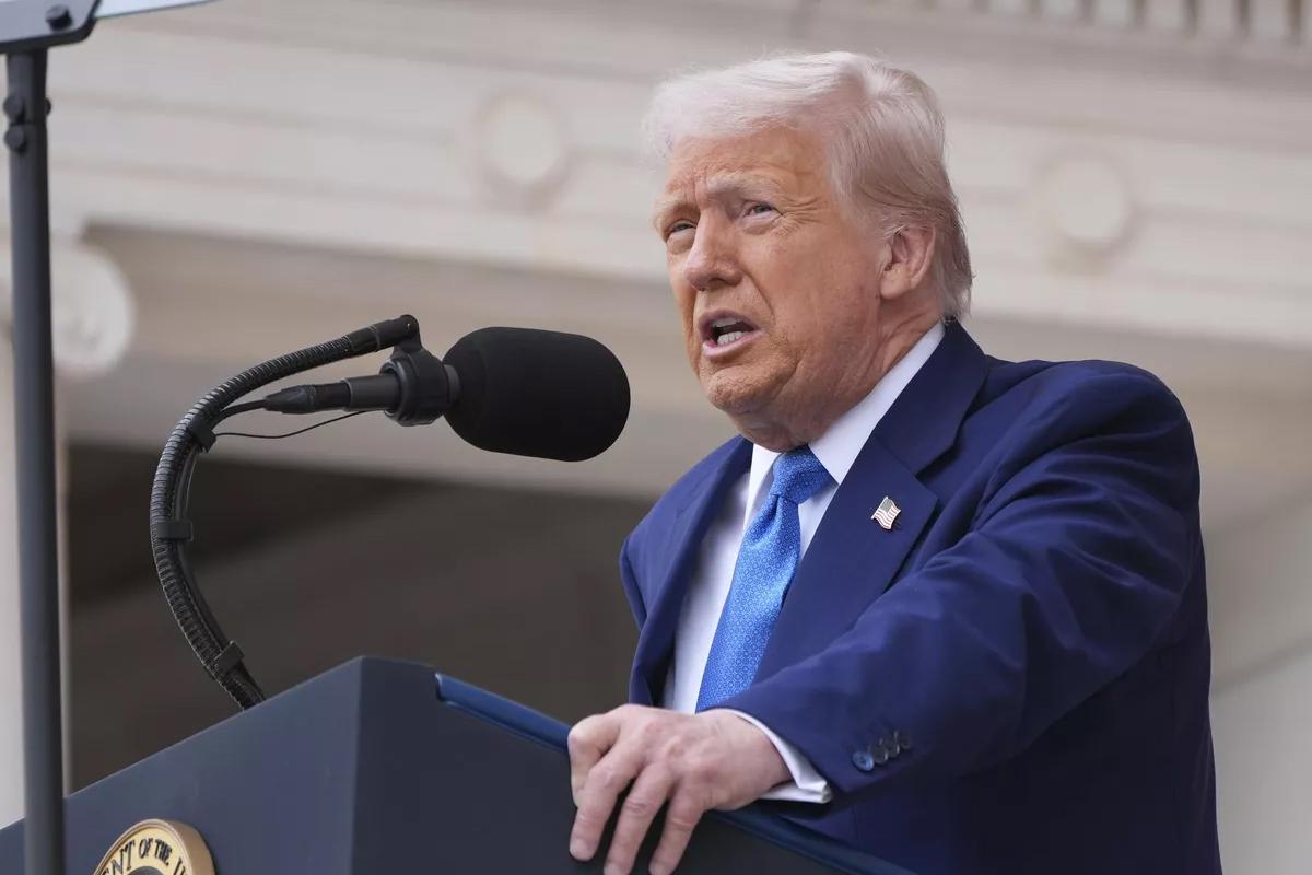 Трамп огорчен, что не сможет пойти на третий президентский срок