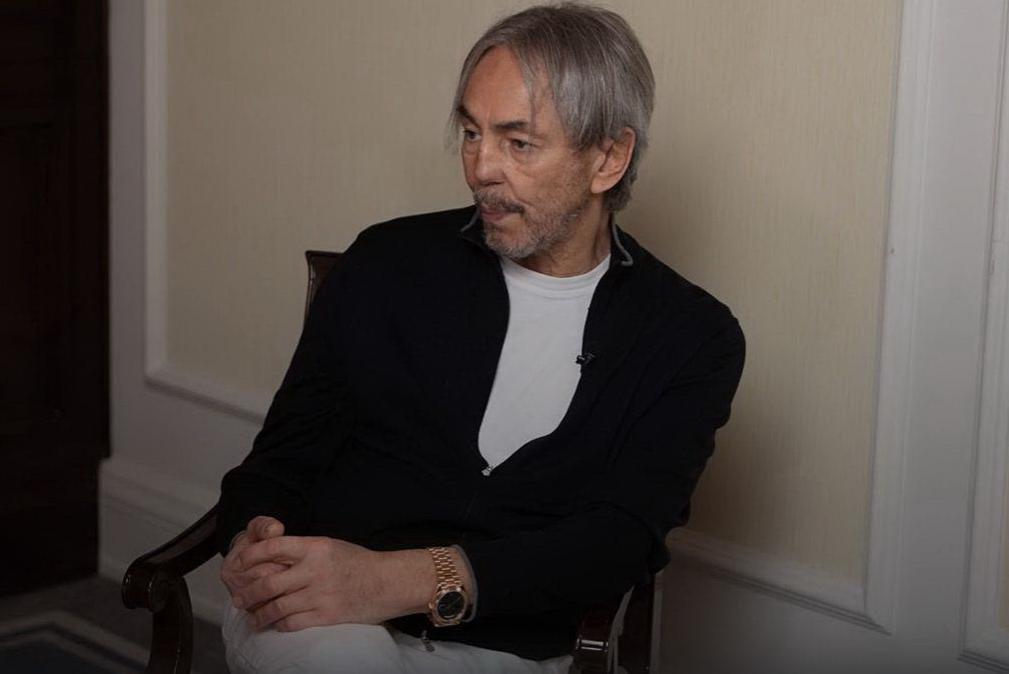 «Его заставили замолчать»: рыдающая дочь Джабраилова назвала убийц отца и показала переписку с подельницей Эпштейна