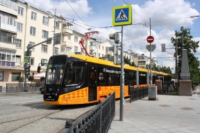 Первый в России пятисекционный трамвай вышел на улицы Екатеринбурга