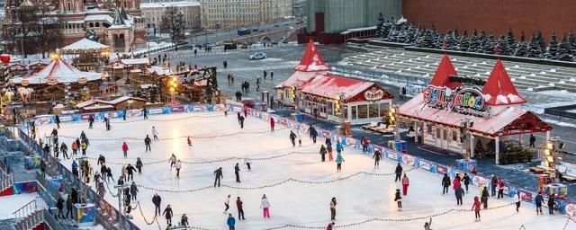 Собянин: В Москве заработала система катков с искусственным покрытием