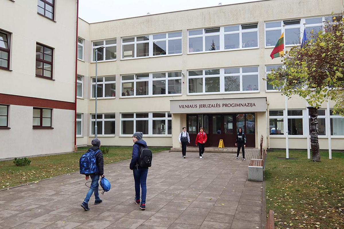 Вильнюс планирует отказаться от преподавания русского языка в школах