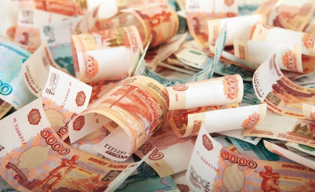 В Кемерово бухгалтер украла 57 млн рублей для игры на бирже‍