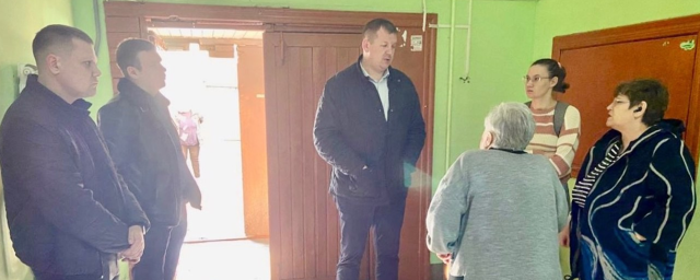 Замглавы г.о. Электрогорск Вячеслав Федотов провел встречу с жильцами домов по улице Советской