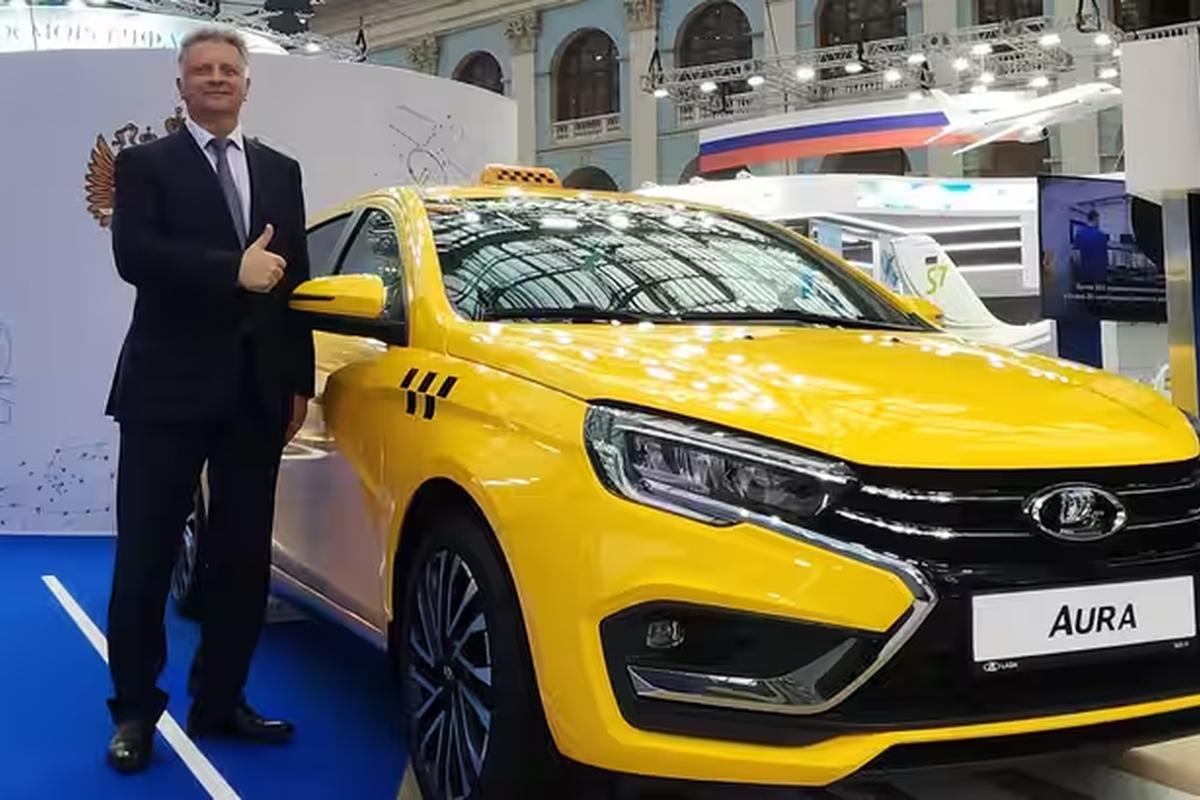 АвтоВАЗ представил бюджетную Lada Aura для такси
