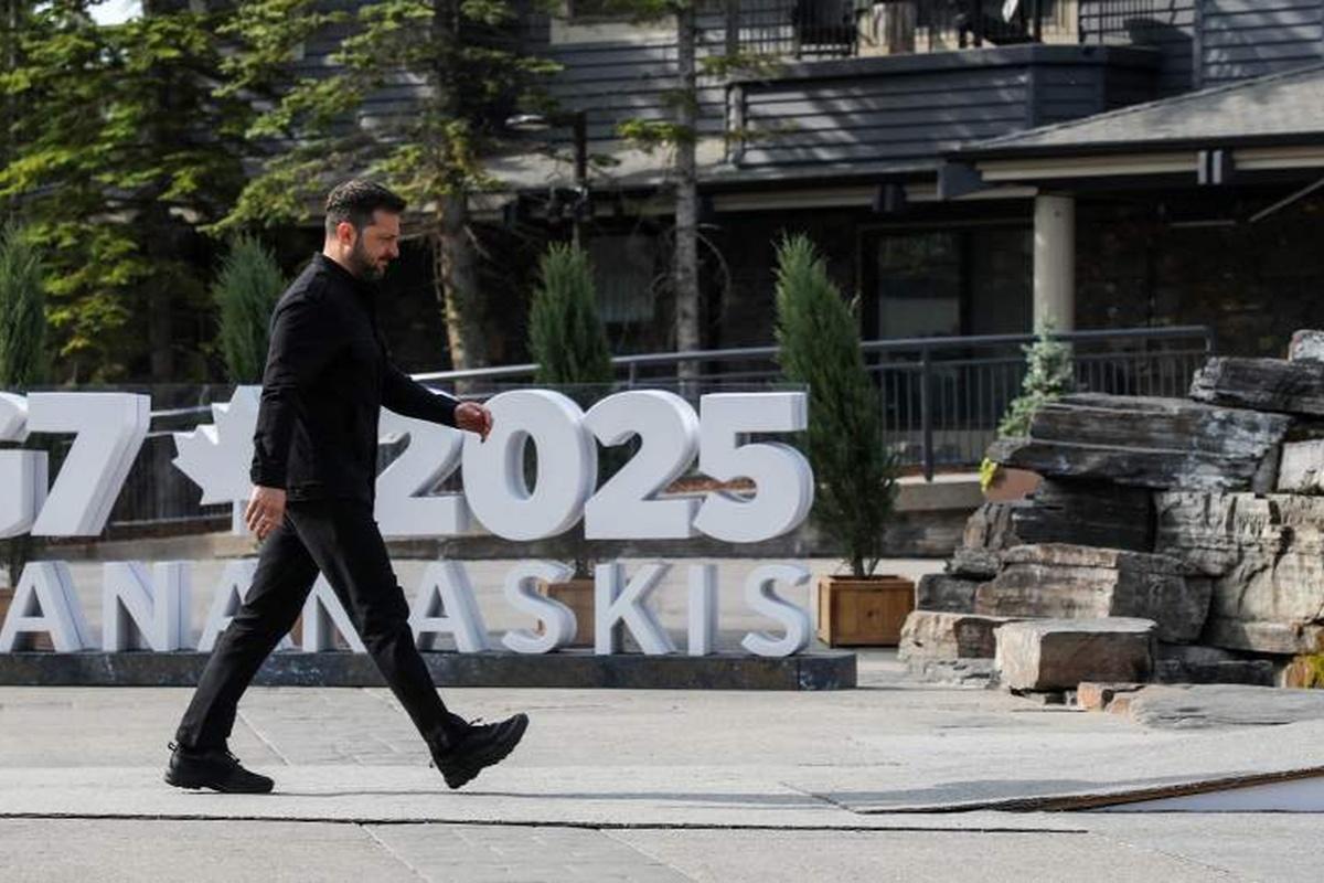 СМИ пишут о подавленном состоянии Зеленского на саммите G7 в Канаде