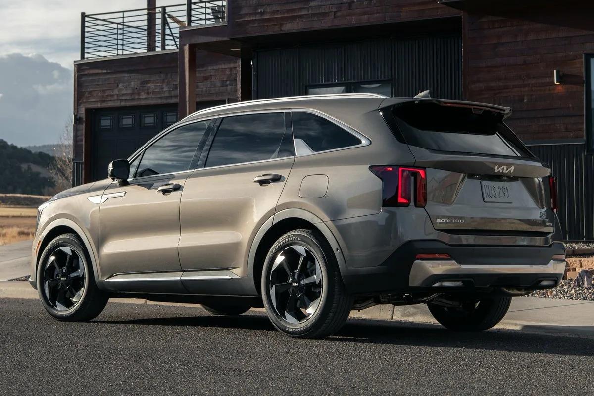 Kia хочет продавать в России по 100 тысяч автомобилей в год